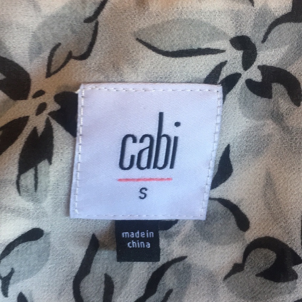 CAbi gray flower top - Picture 4 of 4